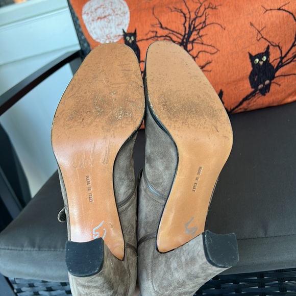 Vintage Salvatore Ferragamo Heels - Picture 14 of 14
